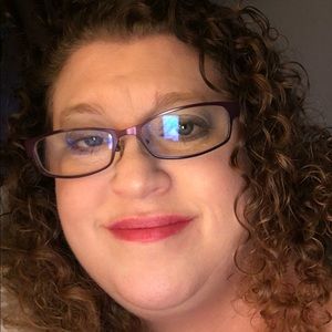 Meet your Posher, Marcia